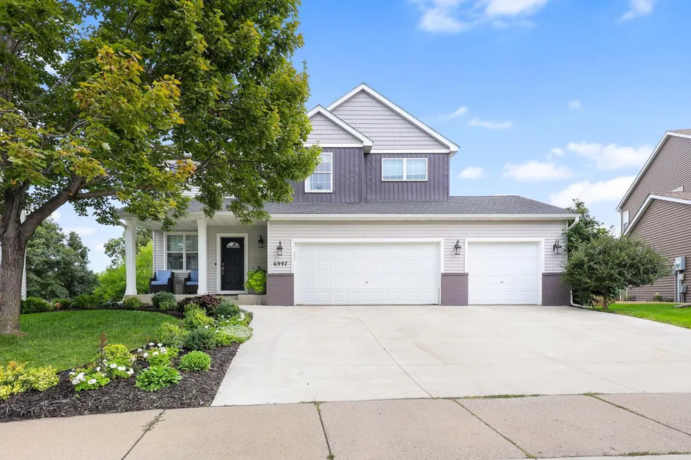 6997 Edington Circle Shakopee, MN 55379