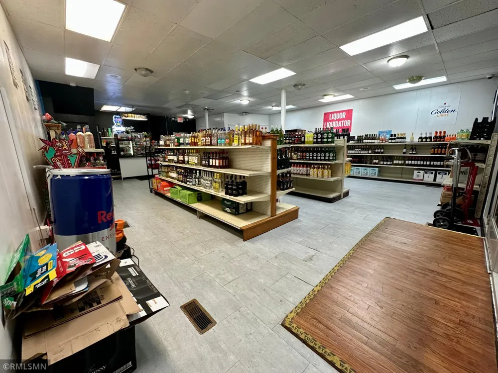 1047 Hudson Road Saint Paul, MN 55106