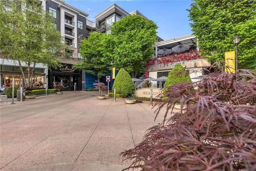 25 Country Court Alpharetta, GA 30005