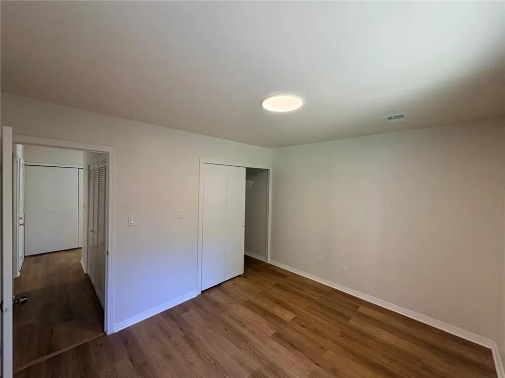 25 Country Court Alpharetta, GA 30005