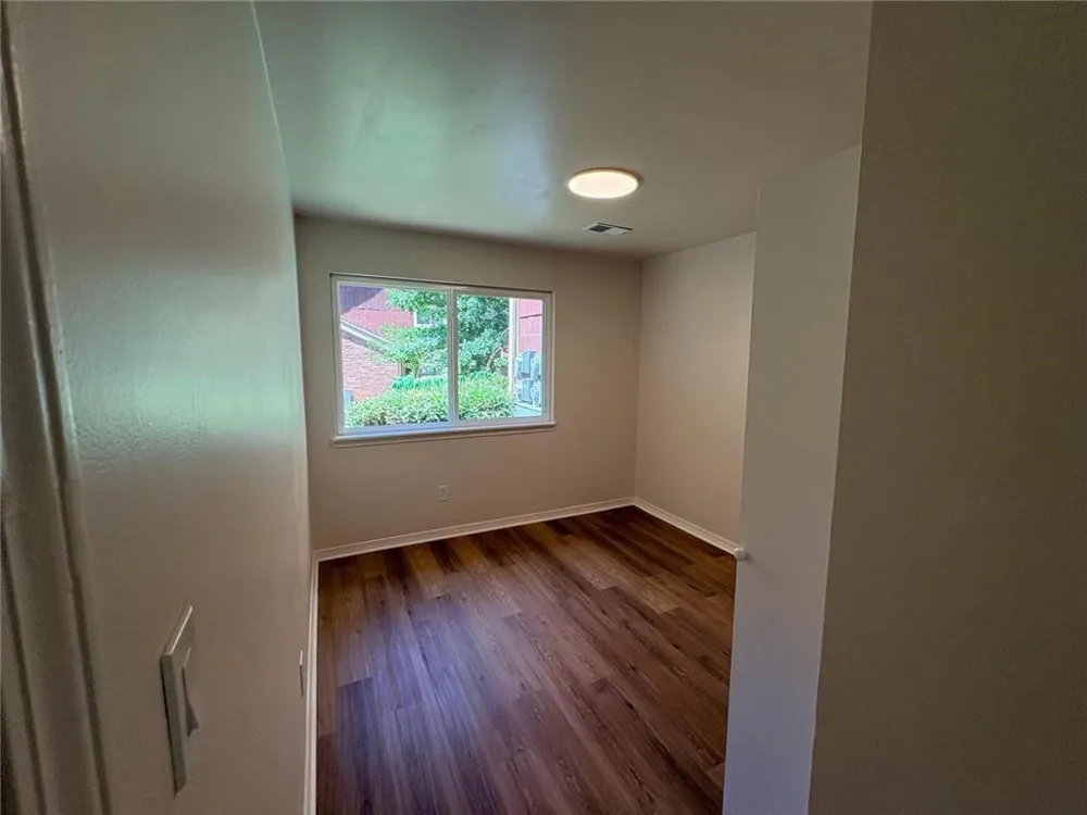 25 Country Court Alpharetta, GA 30005