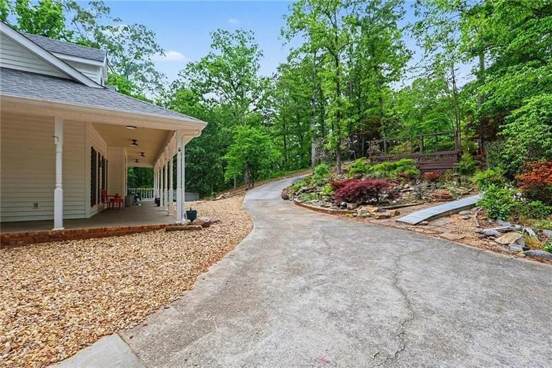 5735 E Ridge Drive Douglasville, GA 30135