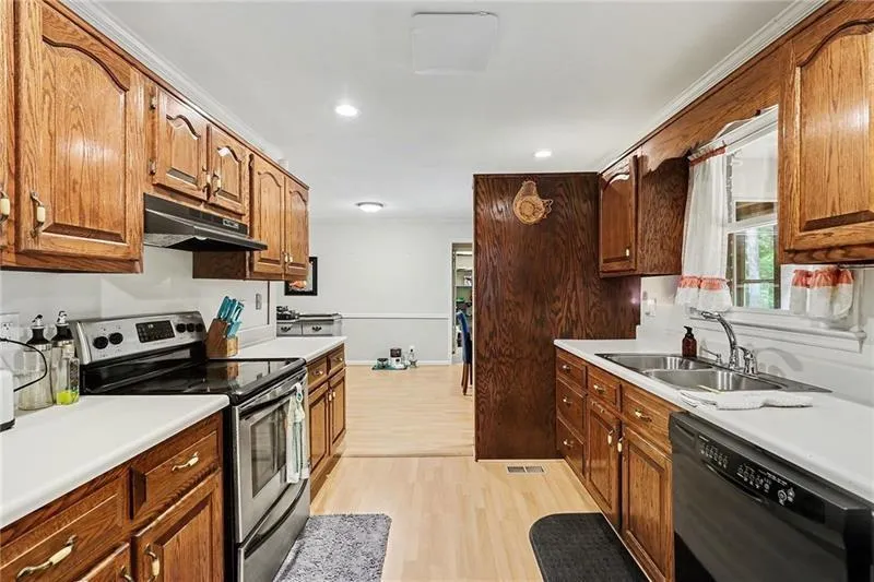 5735 E Ridge Drive Douglasville, GA 30135
