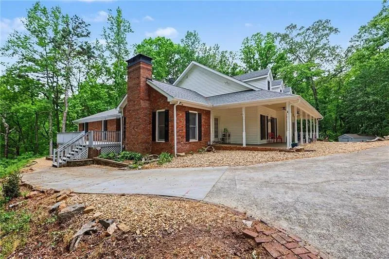 5735 E Ridge Drive Douglasville, GA 30135