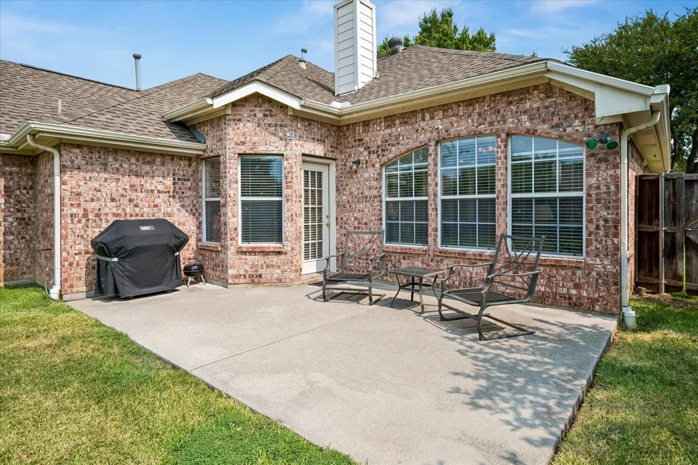 1537 Bosque Drive Carrollton, TX 75010
