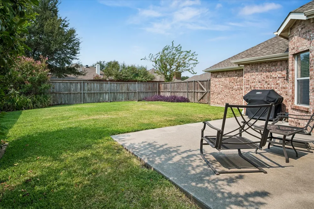 1537 Bosque Drive Carrollton, TX 75010