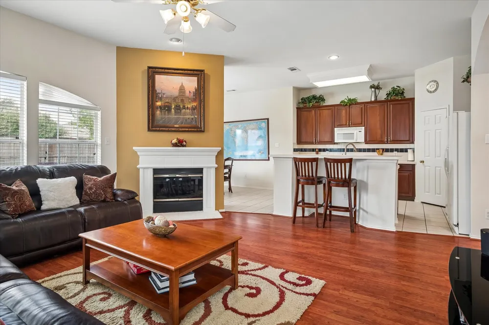 1537 Bosque Drive Carrollton, TX 75010
