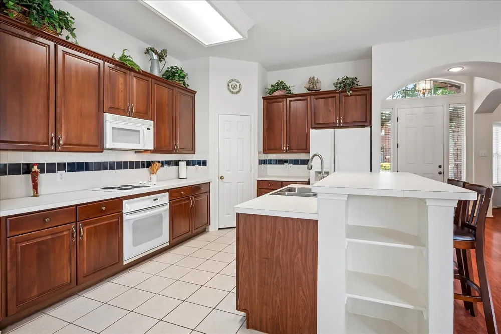 1537 Bosque Drive Carrollton, TX 75010