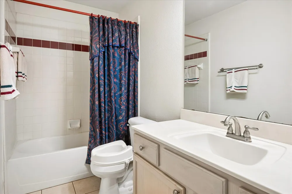 1537 Bosque Drive Carrollton, TX 75010