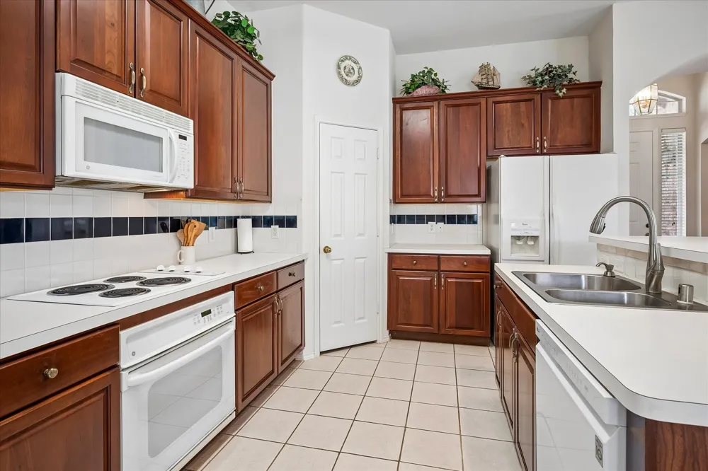 1537 Bosque Drive Carrollton, TX 75010