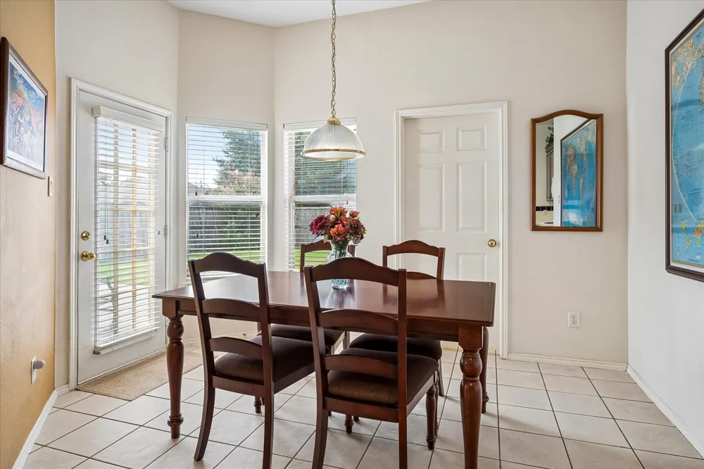 1537 Bosque Drive Carrollton, TX 75010