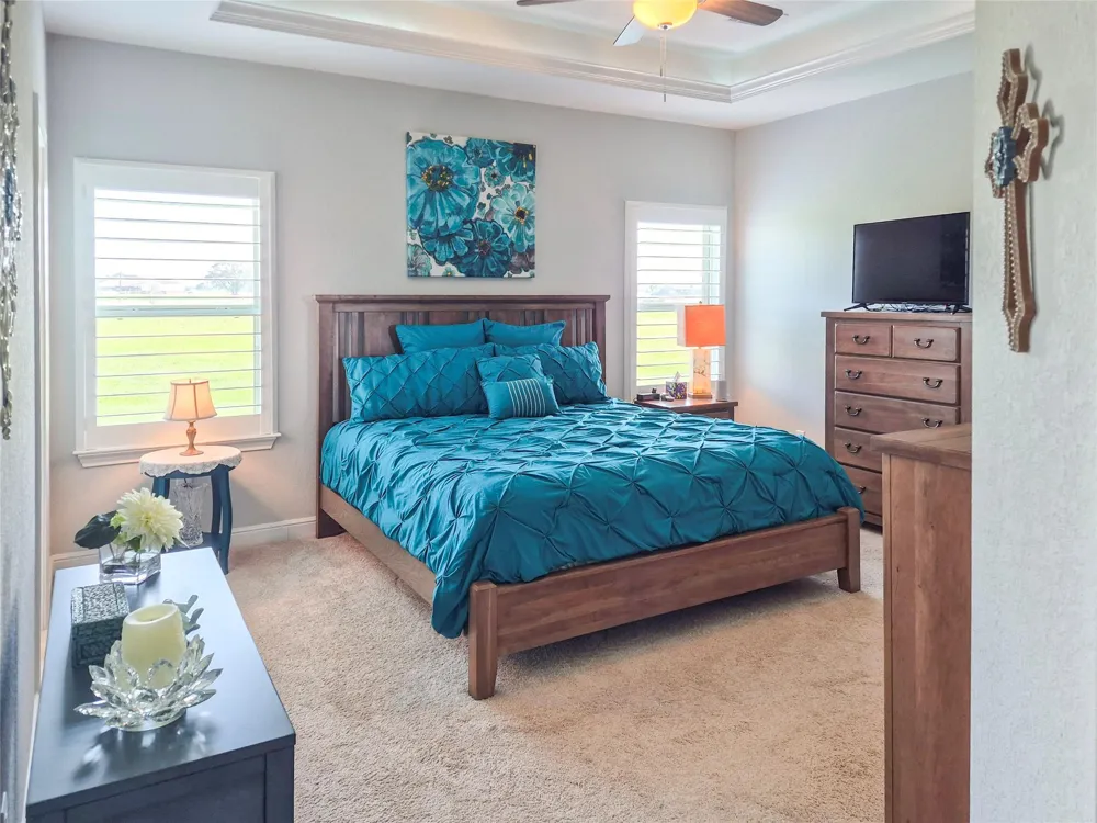 1325 Palomino Trail Angleton, TX 77515