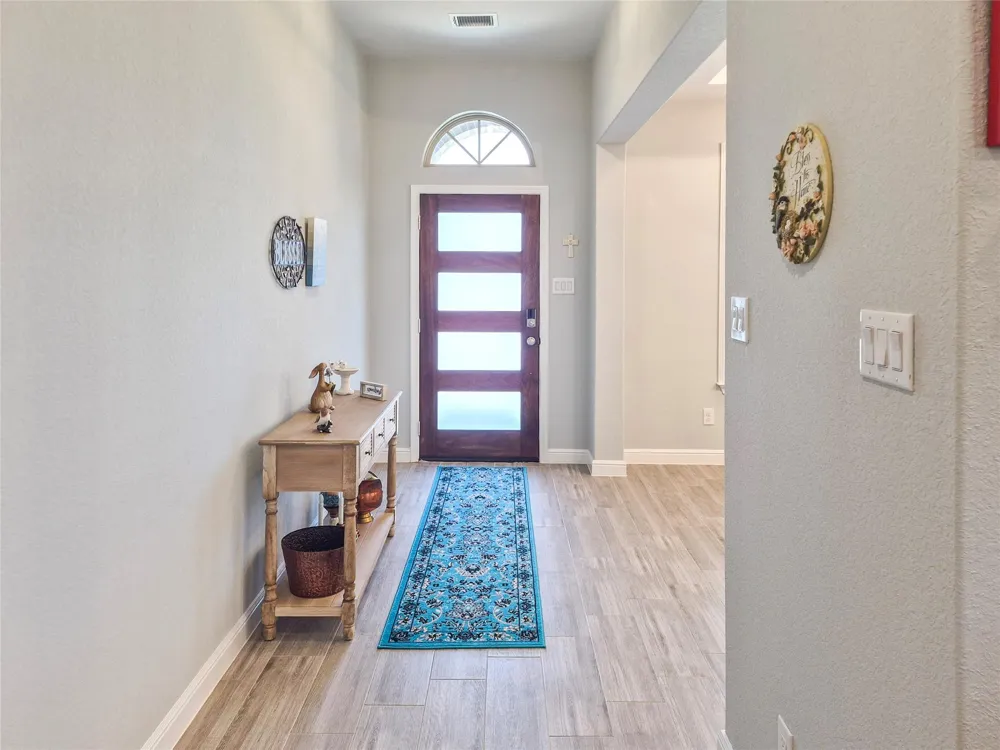 1325 Palomino Trail Angleton, TX 77515