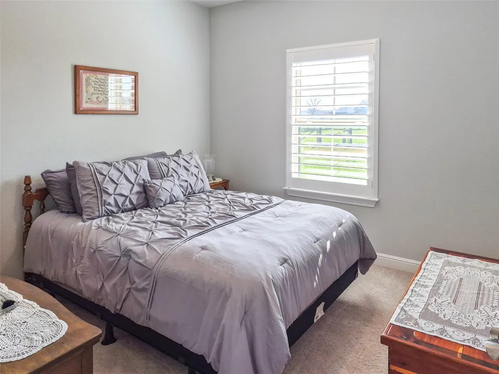 1325 Palomino Trail Angleton, TX 77515