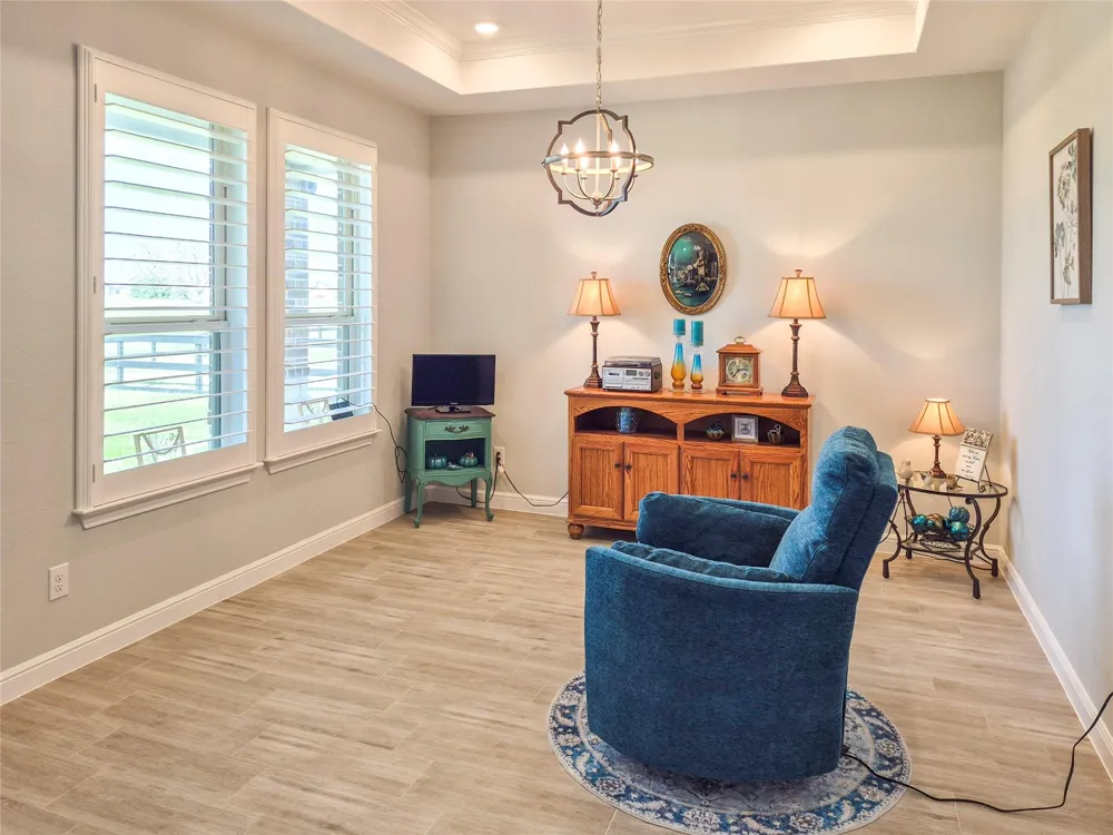 1325 Palomino Trail Angleton, TX 77515