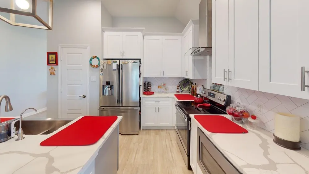 1325 Palomino Trail Angleton, TX 77515