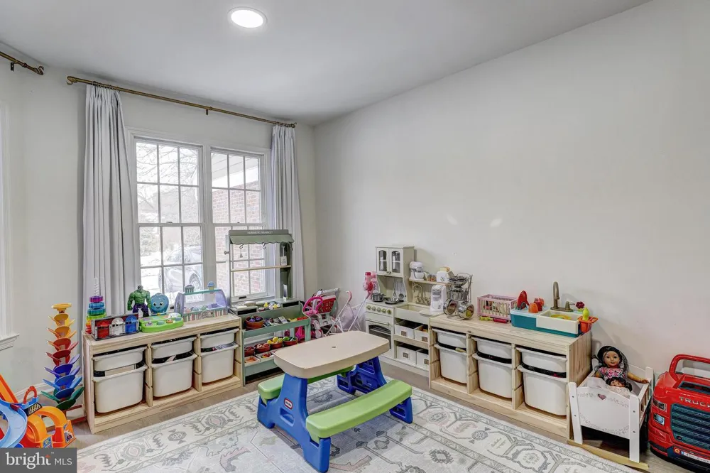 64 RIVER OAKS CIRCLE Baltimore, MD 21208