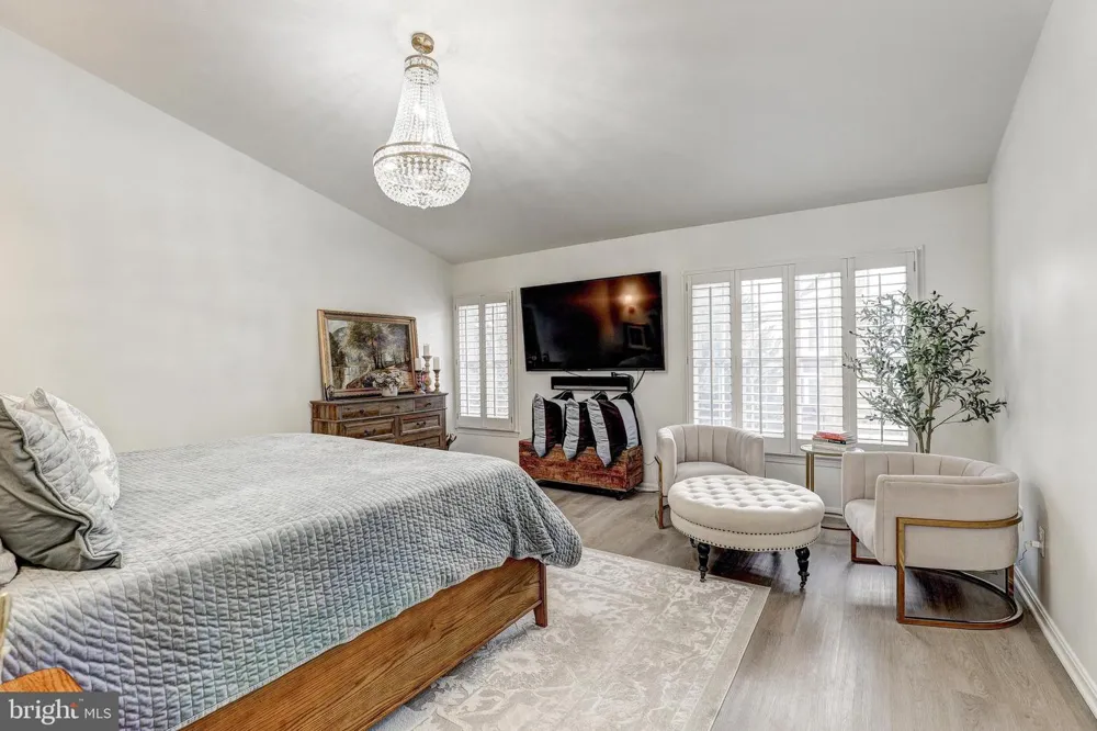 64 RIVER OAKS CIRCLE Baltimore, MD 21208