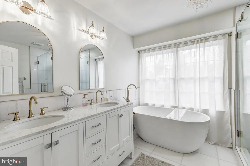64 RIVER OAKS CIRCLE Baltimore, MD 21208
