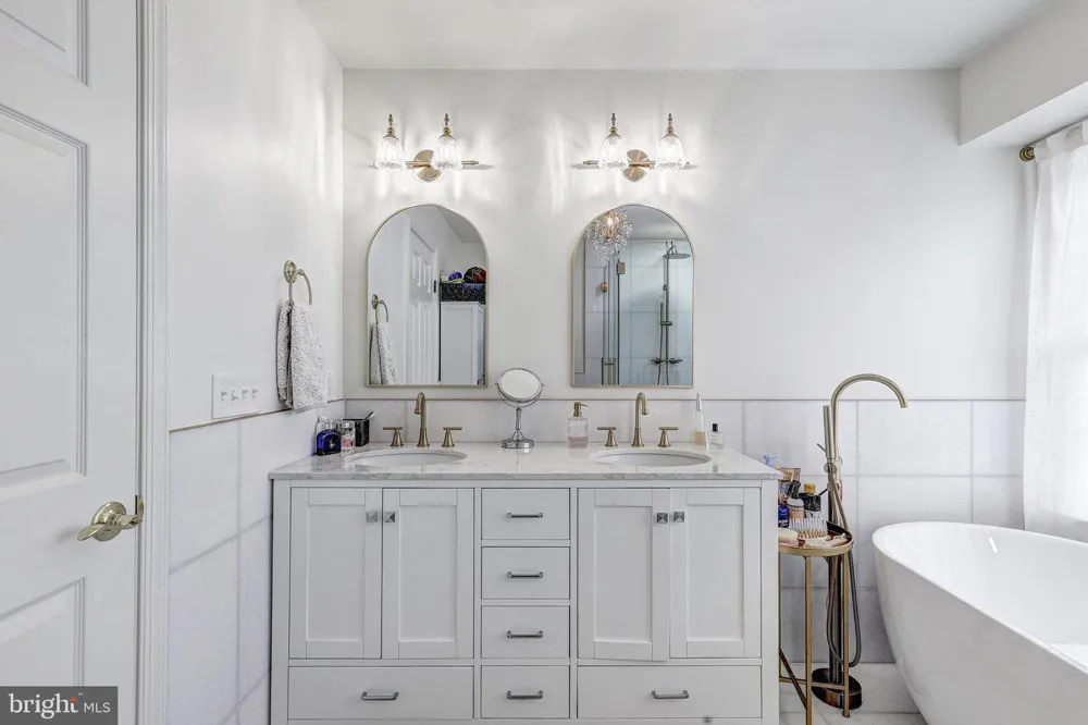 64 RIVER OAKS CIRCLE Baltimore, MD 21208