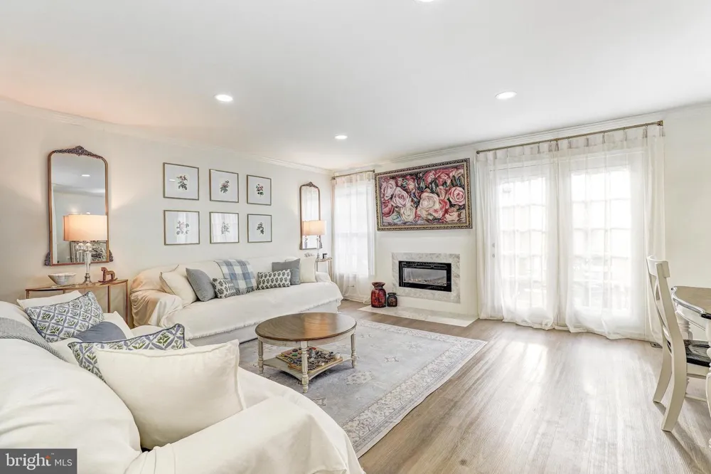 64 RIVER OAKS CIRCLE Baltimore, MD 21208
