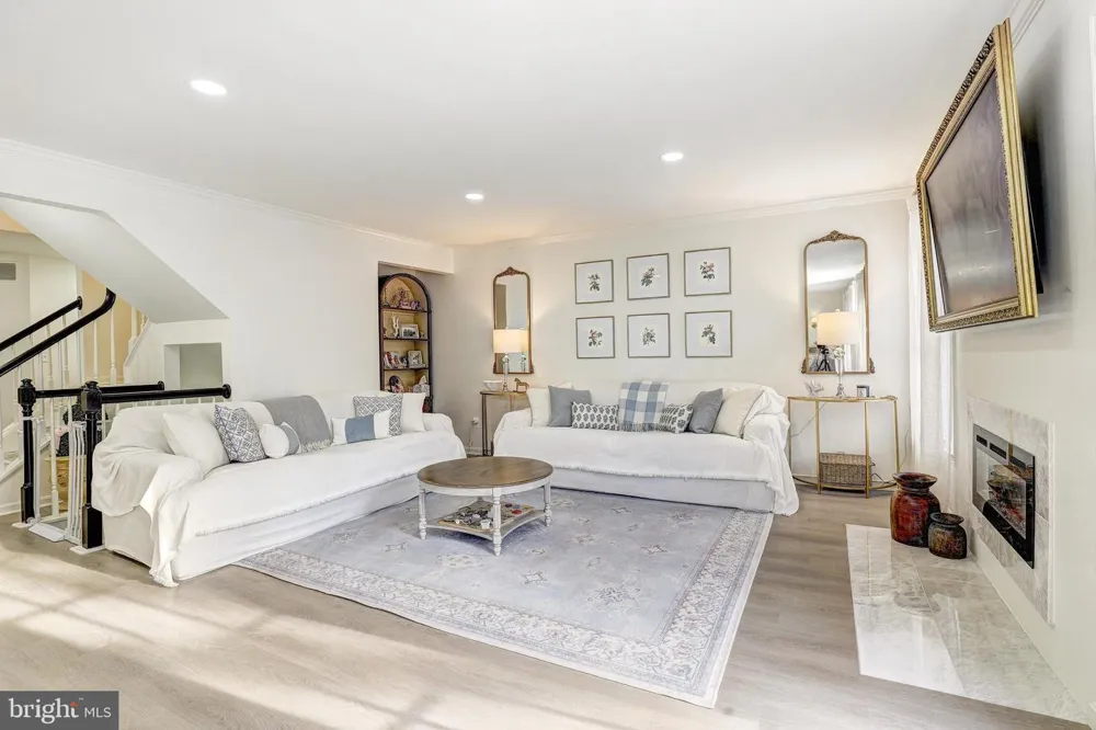 64 RIVER OAKS CIRCLE Baltimore, MD 21208