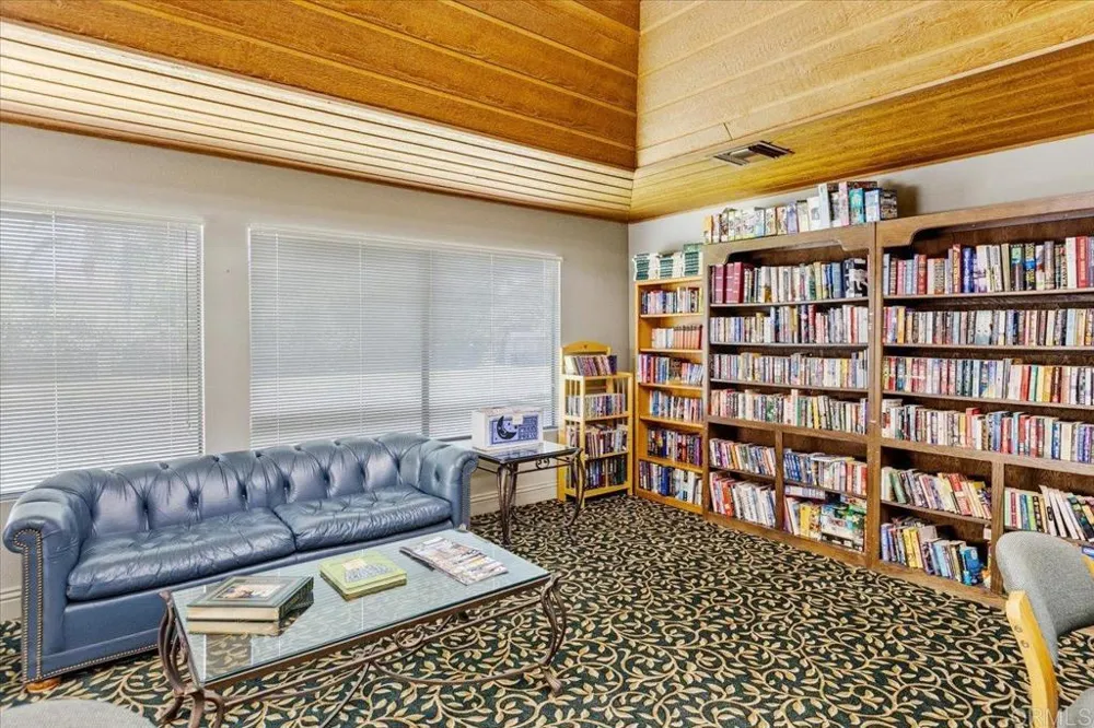 1300 W Menlo Ave #181 Hemet, CA 92543