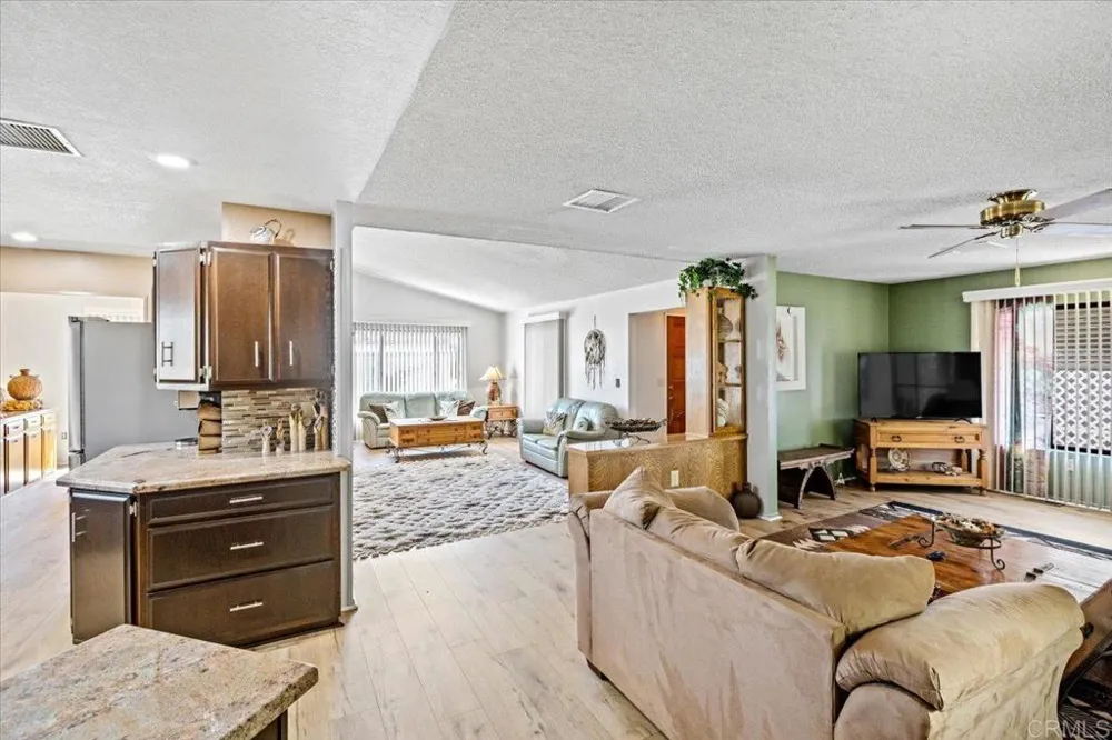 1300 W Menlo Ave #181 Hemet, CA 92543