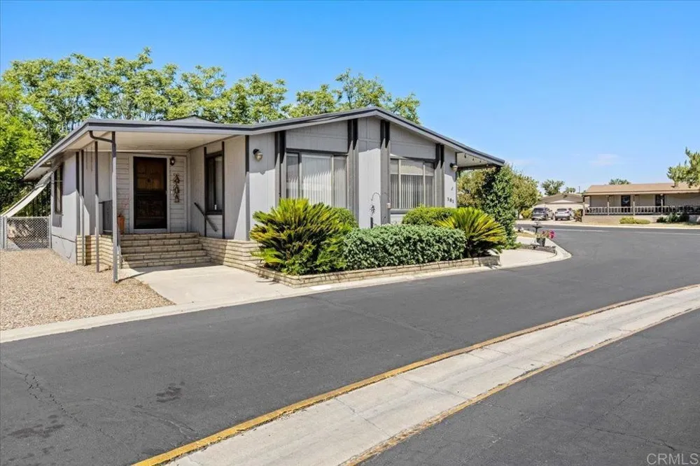 1300 W Menlo Ave #181 Hemet, CA 92543