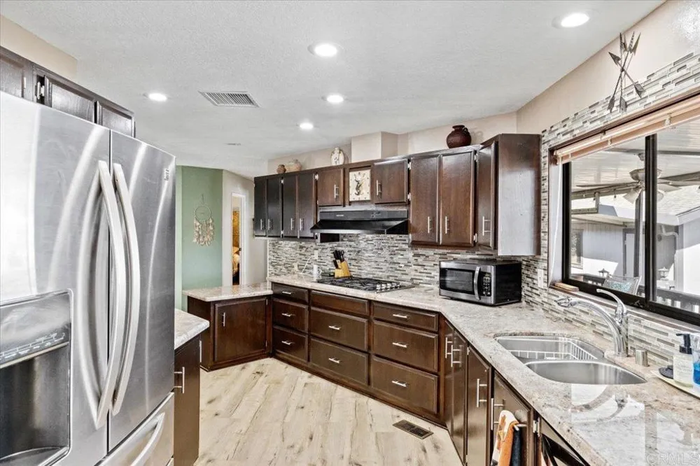 1300 W Menlo Ave #181 Hemet, CA 92543