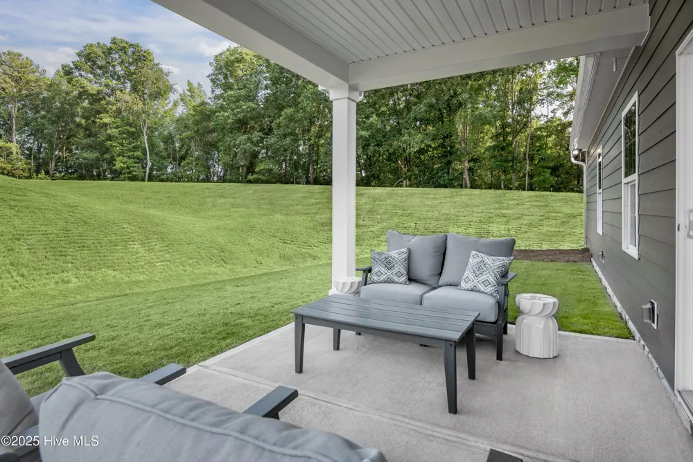622 Delia Circle Navassa, NC 28451