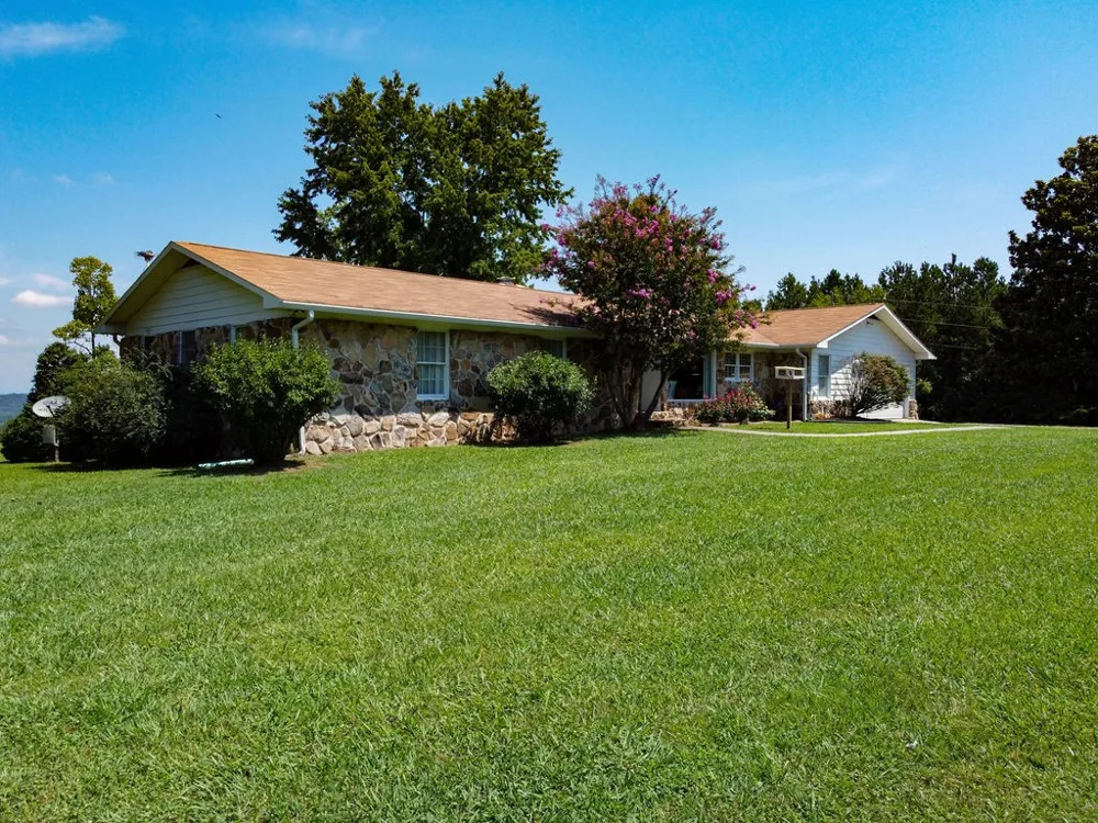 1011 Brickell Ridge Rd Decatur, TN 37322