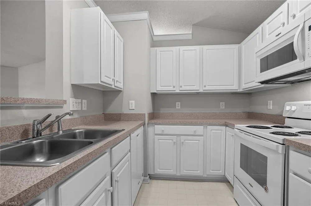 831 Timberline Ridge Court Winston-Salem, NC 27106