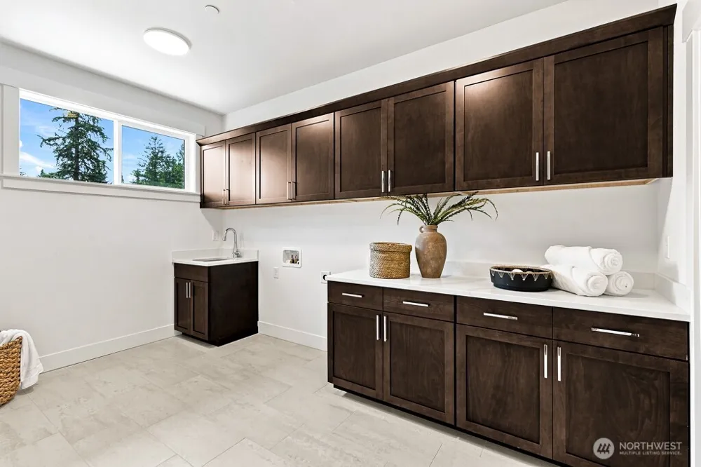 16036 SE 141st Place #8 Renton, WA 98059