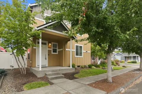 1210 SE 7 STREET