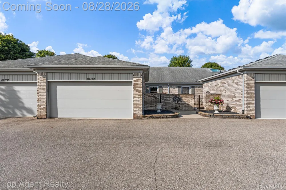 14430 Cove Creek Court Shelby Charter Township, MI 48315