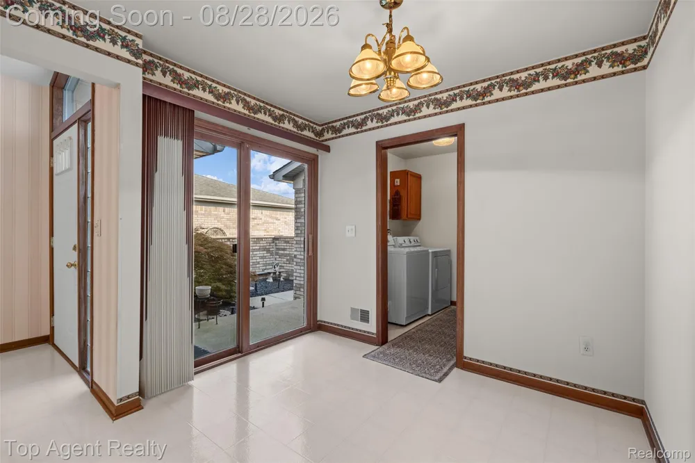 14430 Cove Creek Court Shelby Charter Township, MI 48315