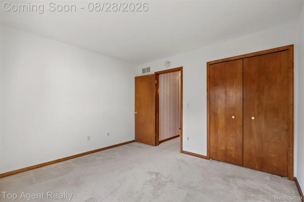 14430 Cove Creek Court Shelby Charter Township, MI 48315