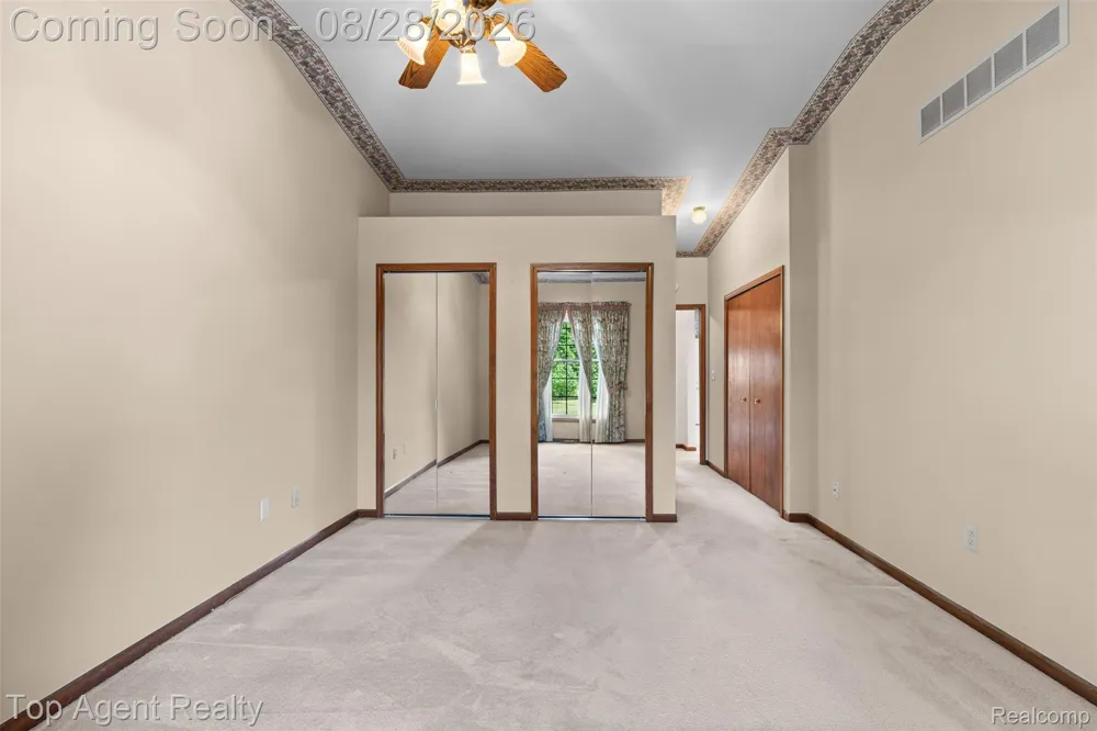 14430 Cove Creek Court Shelby Charter Township, MI 48315