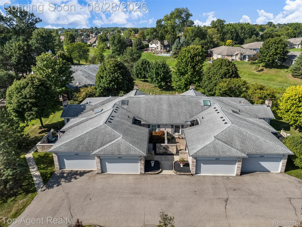 14430 Cove Creek Court Shelby Charter Township, MI 48315