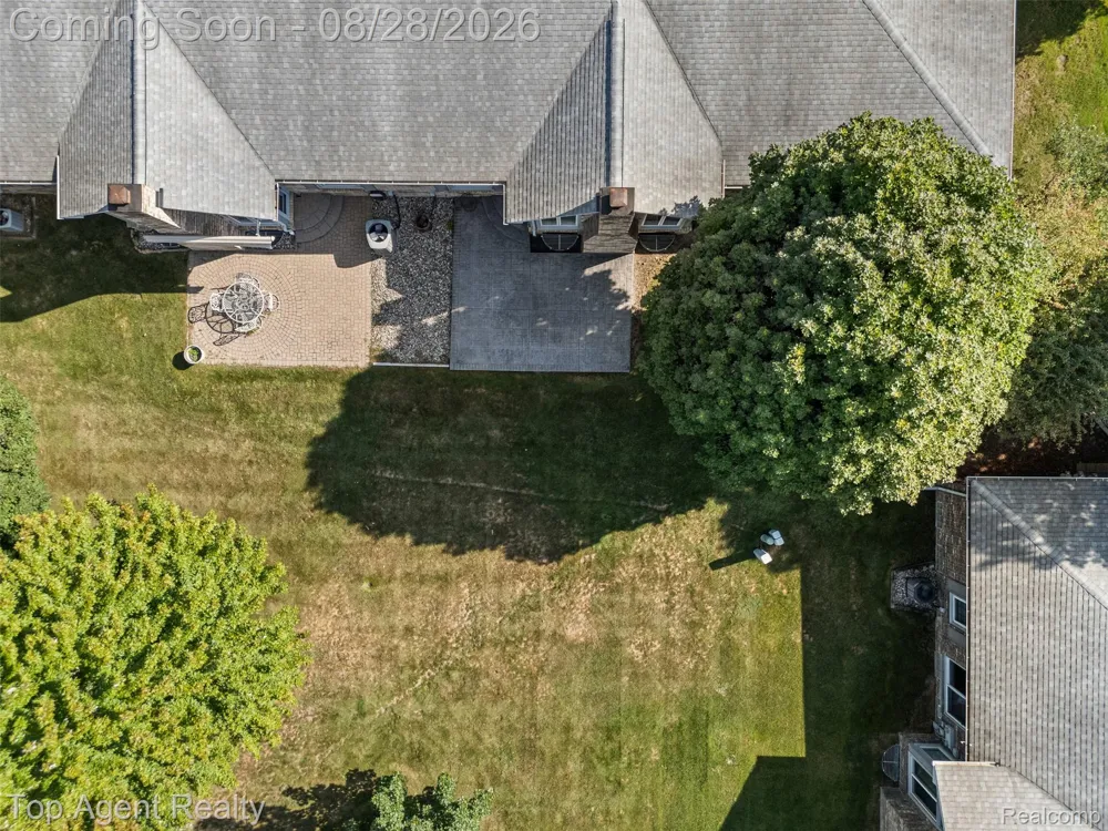14430 Cove Creek Court Shelby Charter Township, MI 48315