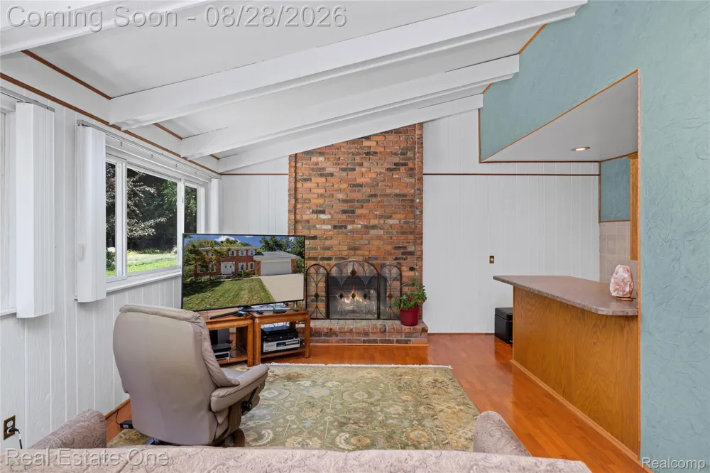 2222 Carpathian Drive West Bloomfield Charter Township, MI 48324