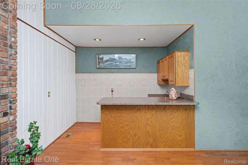 2222 Carpathian Drive West Bloomfield Charter Township, MI 48324