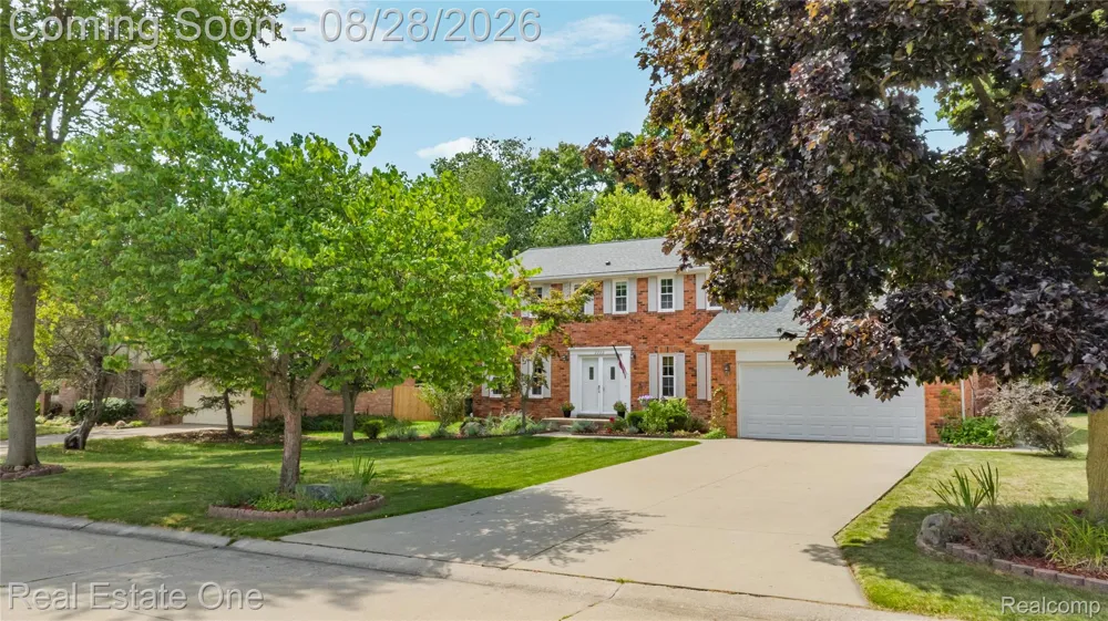 2222 Carpathian Drive West Bloomfield Charter Township, MI 48324