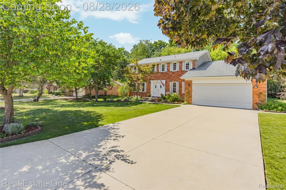 2222 Carpathian Drive West Bloomfield Charter Township, MI 48324