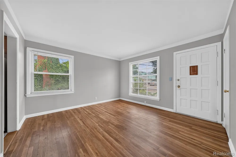 23833 Couzens Avenue Hazel Park City, MI 48030