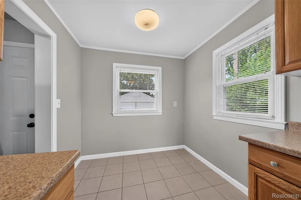 23833 Couzens Avenue Hazel Park City, MI 48030