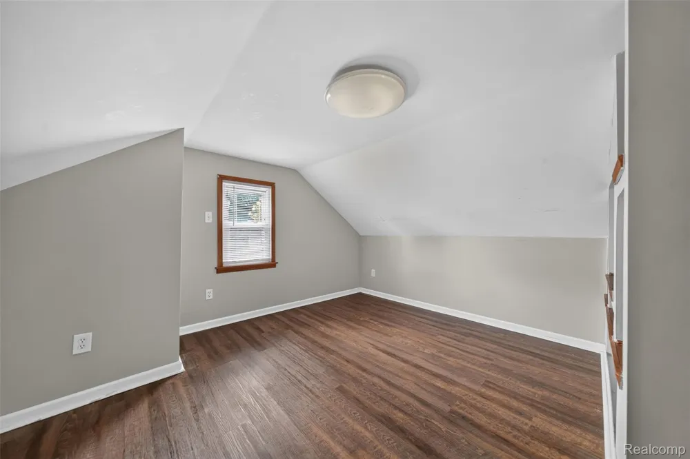 23833 Couzens Avenue Hazel Park City, MI 48030