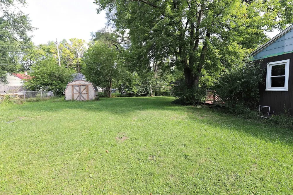 3235 Whittier Avenue Flint City, MI 48506