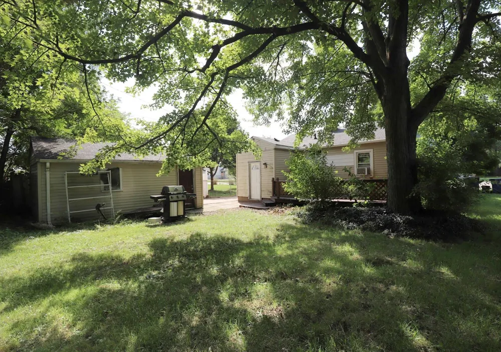 3235 Whittier Avenue Flint City, MI 48506